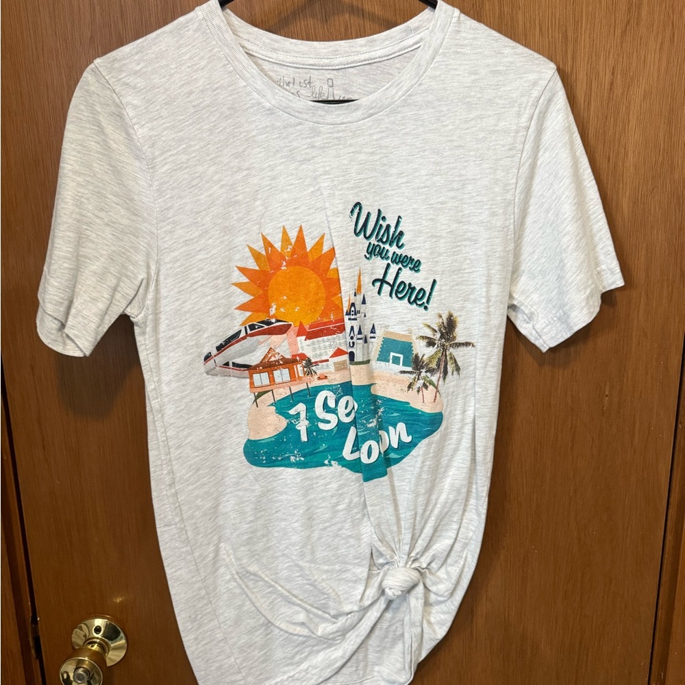 Graphic Tee with Disney 7 seas lagoon